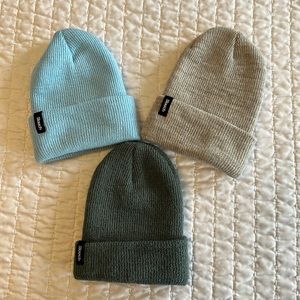 Slouch infant beanie bundle in sky, oat and ocean.